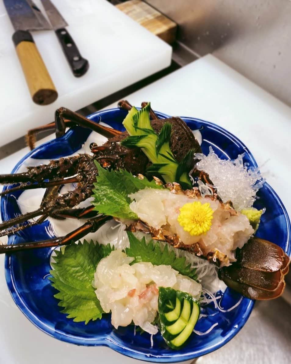 須藤元気さんのインスタグラム写真 - (須藤元気Instagram)「伊勢海老を初めて造りました。 #元気な魚屋さん」8月9日 18時21分 - sudogenki