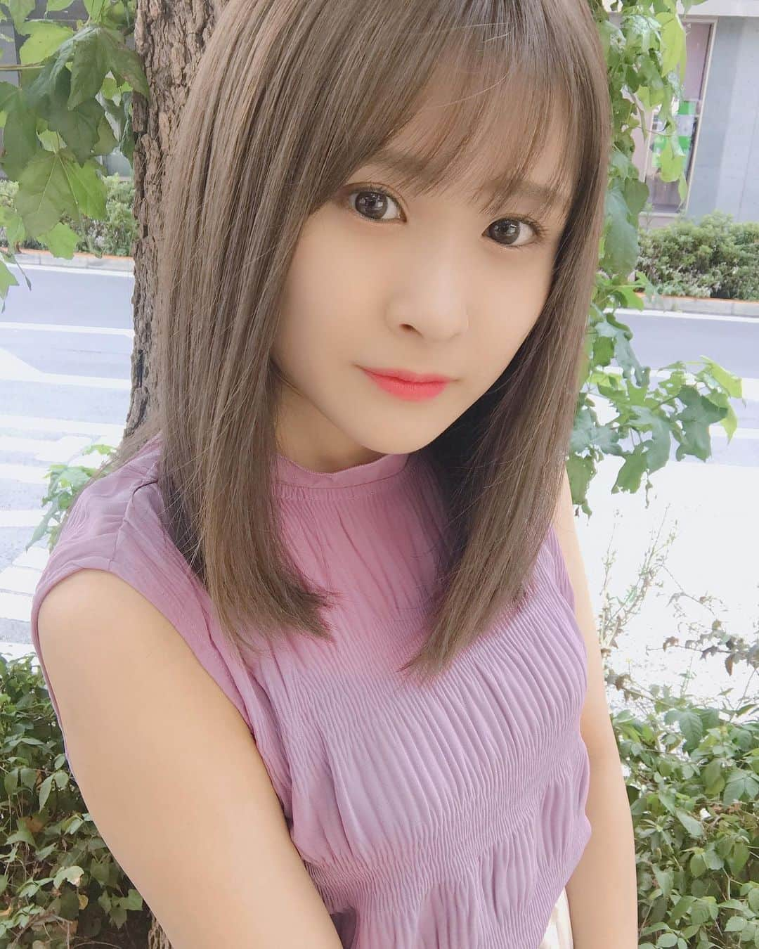 川崎優菜さんのインスタグラム写真 - (川崎優菜Instagram)「. . . new color 💇‍♀️  夏なので明るめに オリーブベージュっぽくしていただきました！！🌻  @logriho1001  さん ありがとうございました❤︎  #川崎優菜 #岩手　　#hairstyle  #haircolor  #hair #オリーブべージュ  #ベージュカラー  #ブリーチなし  #トリートメント #instagram  #instafashion  #followｍe」8月9日 18時43分 - yuna.kawasaki.29