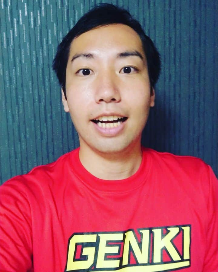 GENKIモリタのインスタグラム：「どうも～！ プロゲーマーGENKIモリタです🎮  『毎日1GENKI』 動画投稿続けています✨  今日は22:00～22:30の30分間 インスタライブします！！  テーマは、 『緊張に打ち勝つ方法』です(^^)/  みなさんのコメントお待ちしております😁✨  ※GENKIモリタの年内1万人フォロワー ミッションが発令してます😘 インスタのフォローお願い致します！！ @genki_morita   #ウイイレ #GENKIモリタ #インスタグラム #ウイニングイレブン #インスタ #GENKI投稿 #元気 #プロゲーマー #esports #eスポーツ #日本 #インスタライブ #美味しい #繋がりたい #ありがとうございます #ありがとう  #感謝 #フォローおねがいします  #フォローミー」