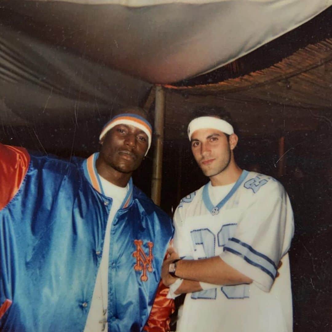 タイリース・ギブソンさんのインスタグラム写真 - (タイリース・ギブソンInstagram)「There’s only one legend in this picture and he’s wearing white with blue trimming!  Pisses me off when this happens:  You see for the last 25 years you will see a room FULL of black people... And if there’s one token white guy in the room well.... It tends to be @BradFurman yup.... A-List director [ who directed the infamous [ THE LINCOLN LAWYER ] starring Matthew McConaughey! We go back SO far.... Brad was with me on the set of BABY BOY.... And of course we had some legendary nights in Miami YIKES! When Brad was with me for a full MONTH hanging with me and Paul Walker RIP on the set of 2Fast 2Furious.... Yikes!    [ you mind if I tell you guys a quick story.? Back in the day for my real fans? One of my first gigs I was blessed with was to be a host on #MTVJAMS!! Back then they were negotiating HARD trying to renew their deal with TRL KING @carsondaly [ I guess he was asking for a LOT of money lol -  I am in NYC randomly walking up the street and that’s when I met Brad! He walked up to me and said [ I know you don’t know me from Adam but if Carson Daly is out? I want his job! Is there anyway you can connect with the hire up’s at MTV? I looked at this motherf%#% like huh? Who tf are you? 25 years later...... My best friend who tends to the ONLY white guy in the room AND he has the most swag... From Philly genius, genius director, writer film maker....... Were starting our next project TUESDAY right here in Atlanta........ [ you might wanna see the last post... Yup! That’s Brad again in QATAR with the sheikhs and royals....... Again the only Jewish guy in the room lol! About to make history again........ Go online and see the #CityOfLies new TRAILER starring Johnny Depp and @forestwhitaker yup.... That’s directed by @bradfurman same guy who wanted Carson Daly job.... I guess God had much bigger plans..... Let’s DO this bro!!!!! #BlackExcellenceMovie」8月9日 19時39分 - tyrese