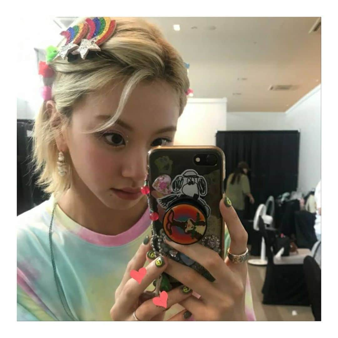 TWICEさんのインスタグラム写真 - (TWICEInstagram)「고맙습니다🌻🍓」8月9日 19時56分 - twicetagram