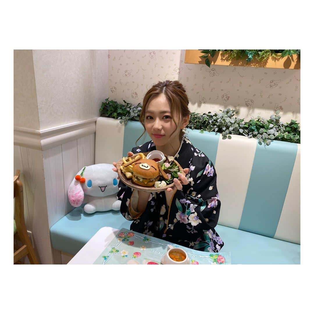 森田彩花のインスタグラム：「ばーり前🥺🥺笑 ． 更新遅すぎ🙌爆 梨奈ちゃんと京都で👘 前のやつ色々載せてこかな〜あっっ ． それより行ってるとこ可愛すぎって？😜 ． #過去pic #京都 #京都観光 #着物 #着物女子 #シナモロール #シナモロールカフェ」