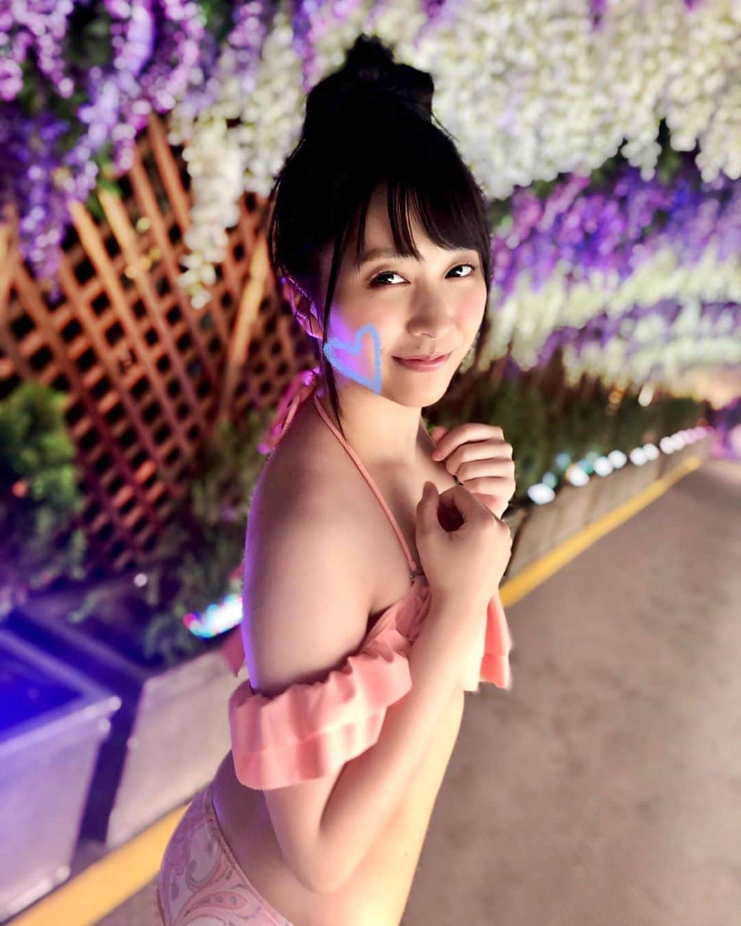 桜木優希音さんのインスタグラム写真 - (桜木優希音Instagram)「ねぇ！早く行こうっ👙💕  ⛱💙 https://www.jaayo.jp/project?project_id=4  #ちらり #水着女子 #尻フェチ #プール #お団子ヘア #アップヘア #うなじ美人 #笑顔が1番 #楽しい事したい #彼女感 #デートしたい #夏 #summer #夏バテ注意 #japanesegirl #写真集つくりたい #クラウドファンディング挑戦中」8月9日 19時54分 - yukinsaky__