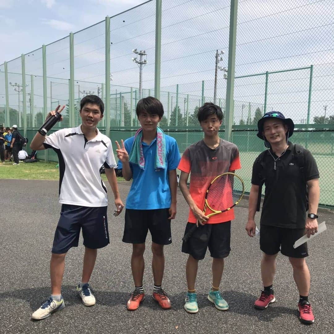 小堀裕之さんのインスタグラム写真 - (小堀裕之Instagram)「長男　央人(おと)の最後のテニスの試合 暑すぎた… #2丁拳銃 #へドロットン #小堀 #ヘドロパパ #二丁拳銃☓  #２丁拳銃チャンネル #ヘドロットンチャンネル  #ヨメイゲン #漫才 #弾き語り #落語 #弾き落語り #吉本自宅劇場」8月9日 20時02分 - hedorotten