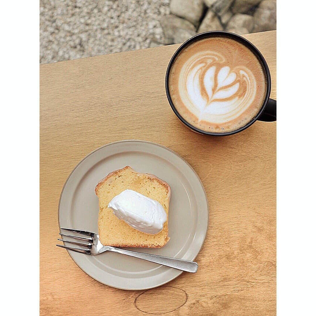 新井乃亜さんのインスタグラム写真 - (新井乃亜Instagram)「☕️ #reccoffee 💙 今日もよく散歩した。。。🥱  #水道橋カフェ #東京カフェ #東京カフェ巡り  #도쿄카페 #도쿄카페투어 #도쿄맛집 #reccoffee水道橋店」8月9日 20時13分 - noa__arai