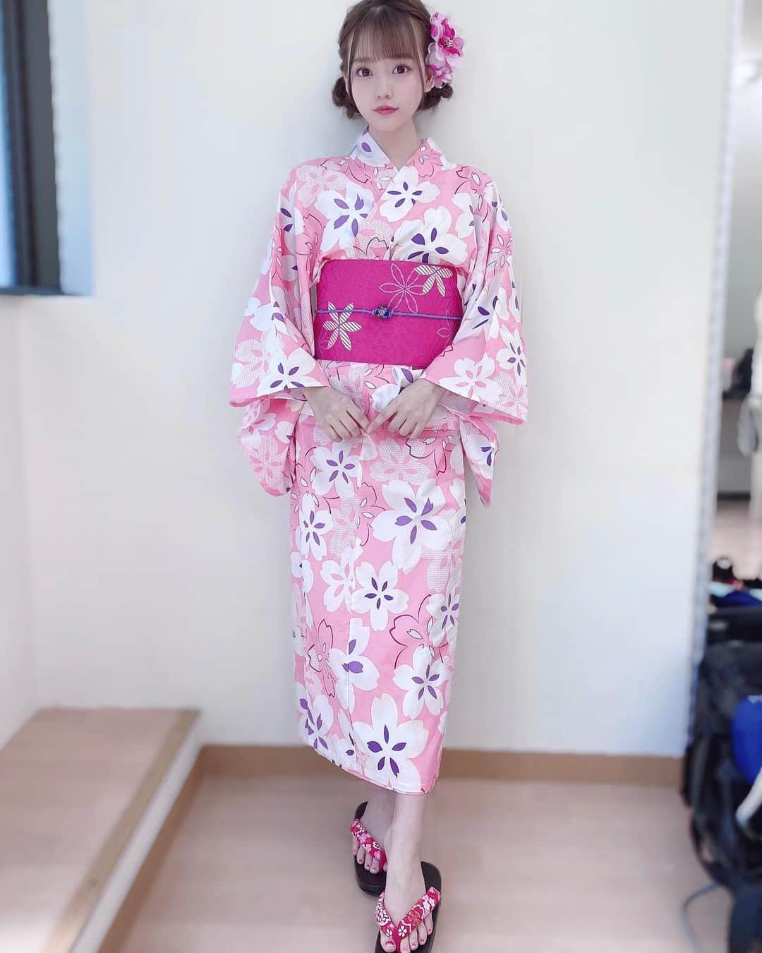 齊藤なぎささんのインスタグラム写真 - (齊藤なぎさInstagram)「🏮👘﻿ ﻿ ﻿ ﻿ ﻿ ﻿ ピンクの浴衣かわいかったな〜🎀﻿ ﻿ ﻿ ﻿ ﻿ 夏祭りの屋台といえば…﻿ ﻿ ﻿ 大判焼き！！！たこ焼き！！人形焼き！！！﻿ (全部焼きがついてる、すごい。)﻿ ﻿ ﻿ ﻿ 食べたい…🤤﻿ ﻿ ﻿ ﻿ なんの屋台が好きー？﻿ ﻿ ﻿ ﻿ #イコラブ﻿ #浴衣 #ヘアアレンジ #齊藤なぎさ #なーたん #届いてなーたん #idol #pink #ピンク」8月9日 20時31分 - saitou_nagisa