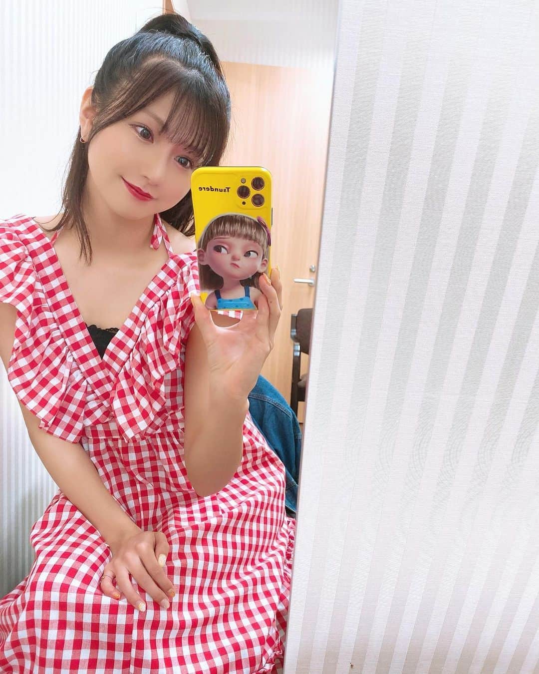 谷川愛梨のインスタグラム：「🆕 iPhone case🧸👒」