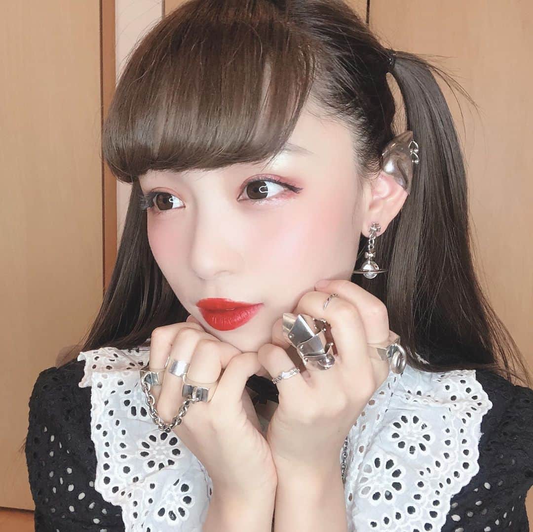 ゆらのインスタグラム：「地雷メイクしたから明日あたりYouTubeうpします #地雷メイク」