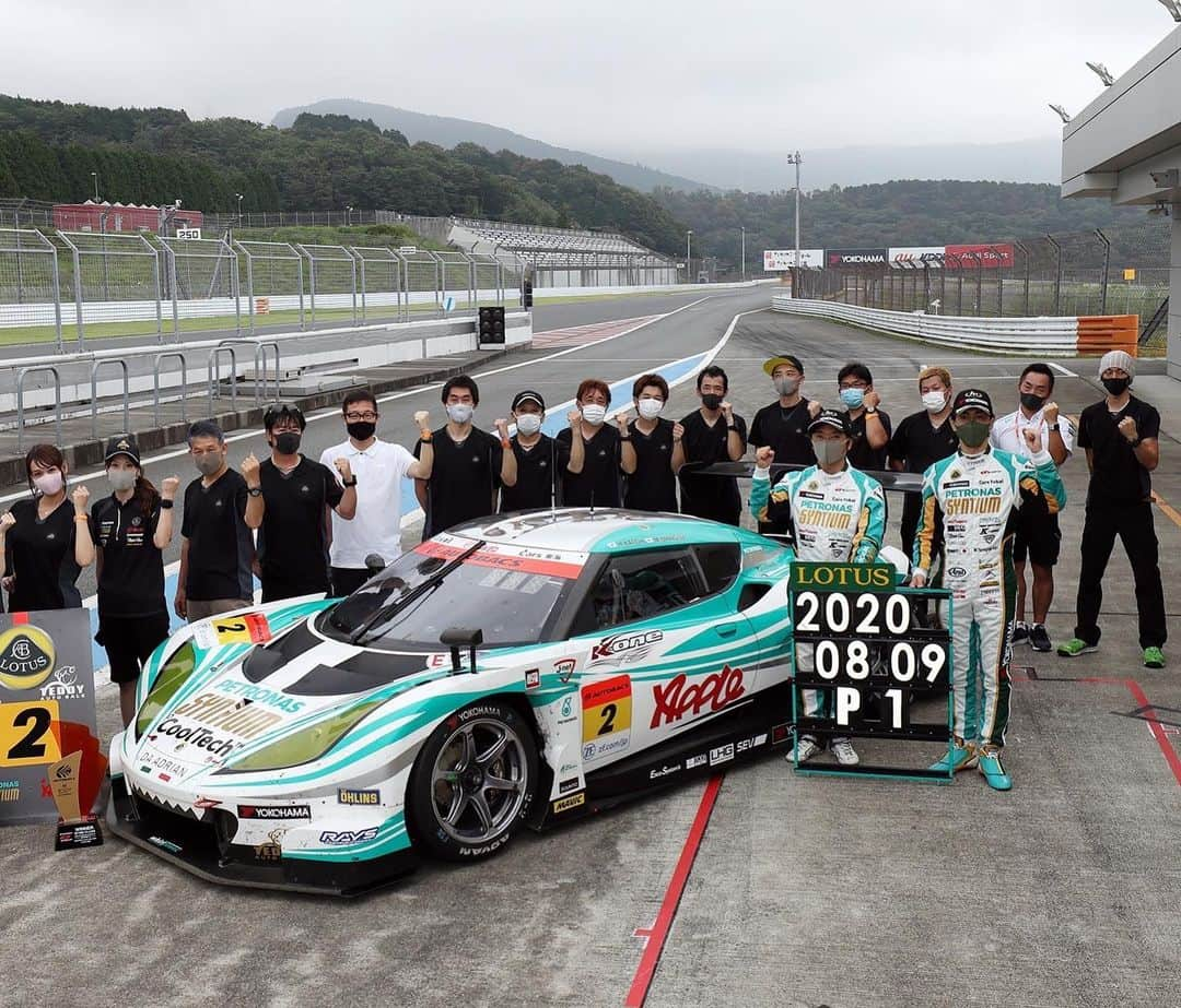 柳田真孝さんのインスタグラム写真 - (柳田真孝Instagram)「. やったーー！！！ . SUPER GT 第2戦 . 優勝しました！ . 久々で嬉しい！！ . チームメイトの加藤さん、Lotus、チーム、ヨコハマタイヤの皆さんもお疲れ様でした！おめでとうございます！！ . そしていつも応援してくれる皆さん、スポンサーの皆様もありがとうございました！ . 📸by H. Orihara @hiroyuki_orihara  . #supergt #lotus #evora #yokohamatire #petronas #syntium」8月9日 20時36分 - masatakayanagida