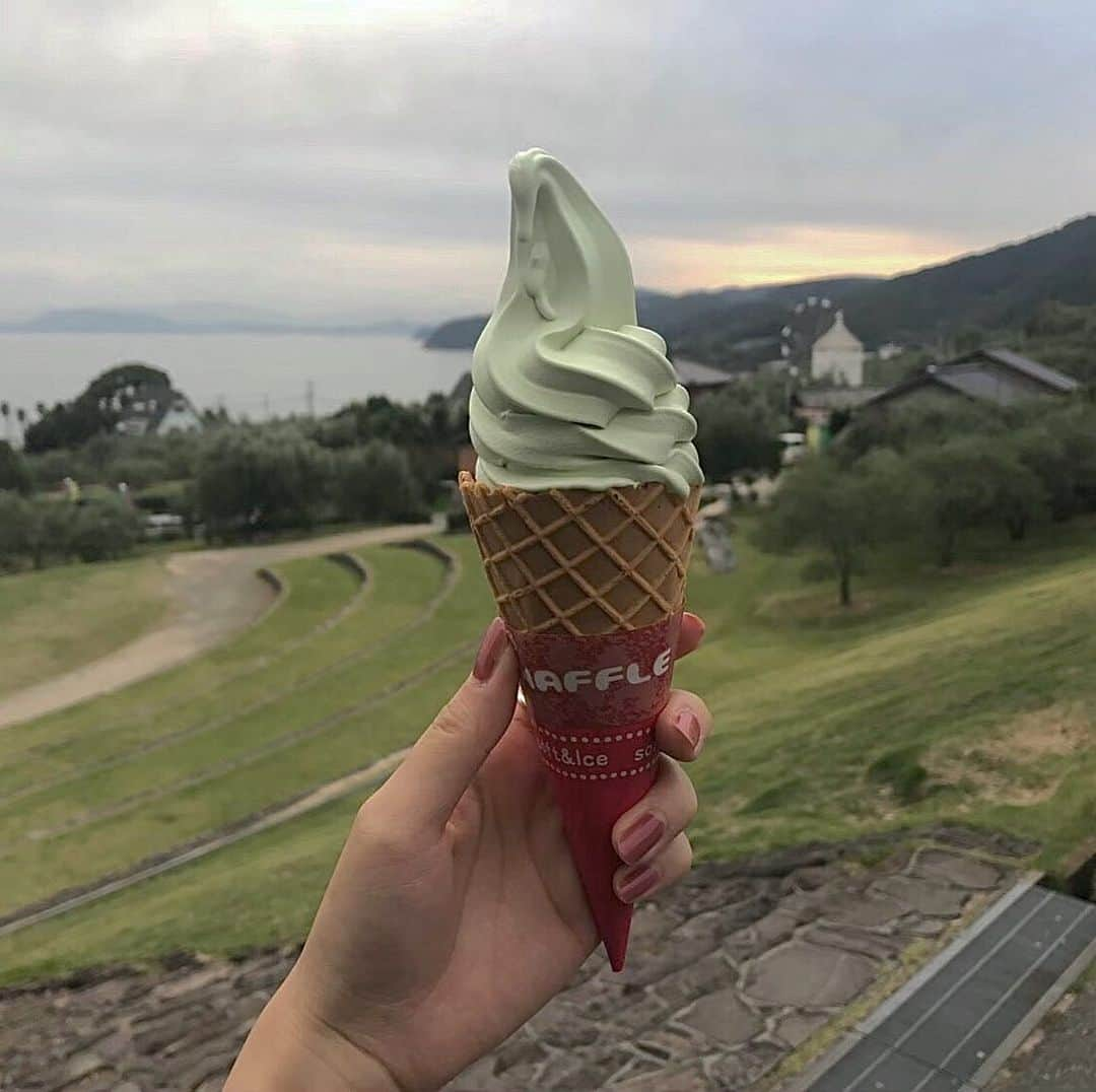 湯浅なるせのインスタグラム：「オリーブソフト🍦」