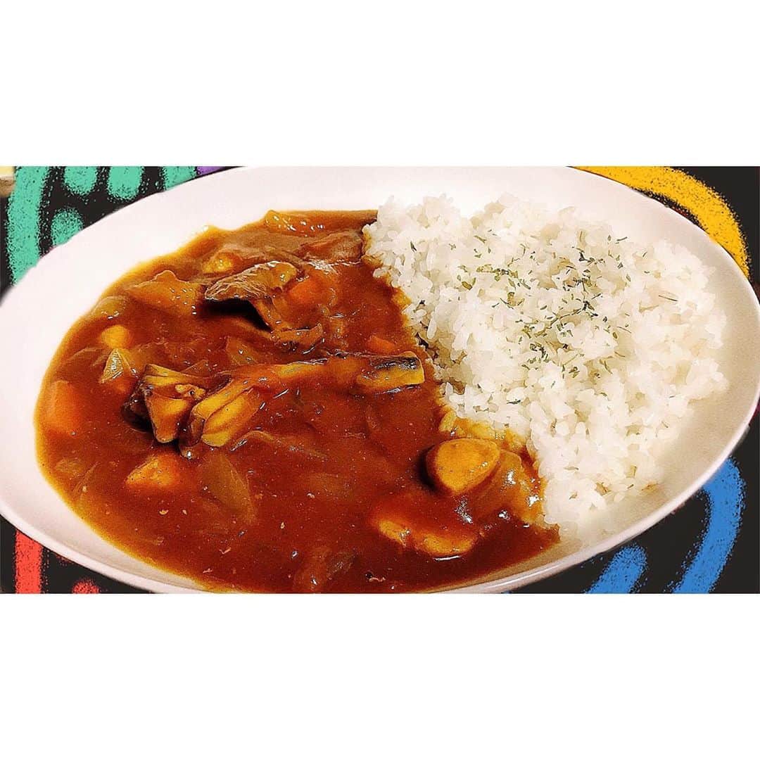 水城聖那のインスタグラム：「ㅤㅤㅤㅤㅤㅤㅤㅤㅤㅤㅤㅤㅤ ㅤㅤㅤㅤㅤㅤㅤㅤㅤㅤㅤㅤㅤ 最近カレー作る時は、ㅤㅤㅤㅤㅤㅤㅤㅤㅤㅤㅤㅤㅤ 肉はささみ、ジャガイモ入れない、舞茸ある時は入れる、ㅤㅤㅤㅤㅤㅤㅤㅤㅤㅤㅤㅤㅤ (ほうれん草入れ忘れてる)ってしてるんだけど、ㅤㅤㅤㅤㅤㅤㅤㅤㅤㅤㅤㅤㅤ ジャガイモ好きだから入ってるカレー好きだったけどㅤㅤㅤㅤㅤㅤㅤㅤㅤㅤㅤㅤㅤ 入ってなくても全然美味しい事が分かってㅤㅤㅤㅤㅤㅤㅤㅤㅤㅤㅤㅤㅤ そっからはもうずっとこれ😋👍🏻✨ㅤㅤㅤㅤㅤㅤㅤㅤㅤㅤㅤㅤㅤ ㅤㅤㅤㅤㅤㅤㅤㅤㅤㅤㅤㅤㅤ #新宿#shinjuku#歌舞伎町#おうちごはん#自炊#料理#カレー」