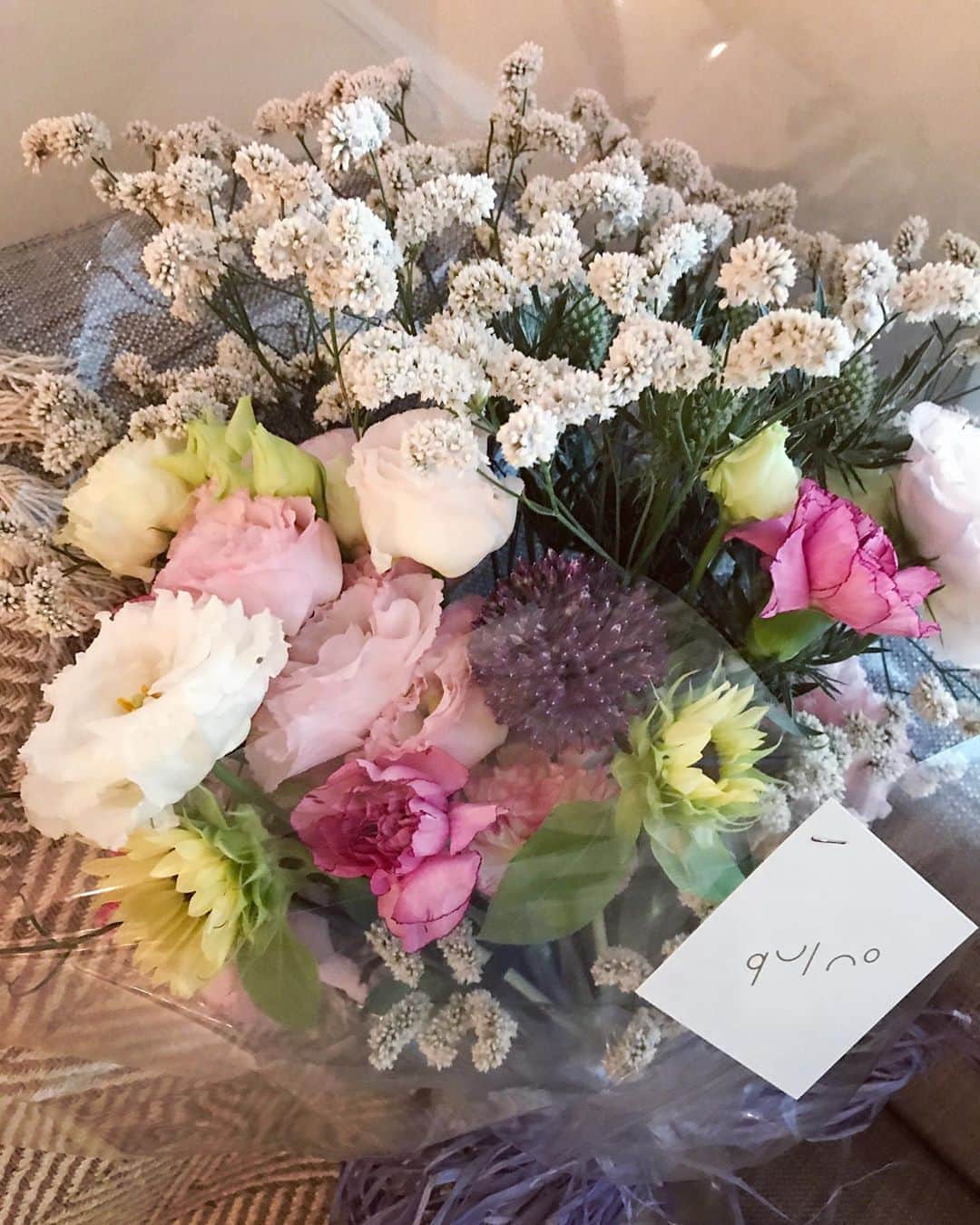 木野園子のインスタグラム：「qui no @quinoflowerkinosonoko   #quino #キノ #flower  #flowers #flowerstagram #flowerlesson #flowershop #お花 #花  #お花屋さん #木野園子のお花のお仕事 #flowerbouquet #bouquet #ブーケ #フラワーブーケ #💐 #flowerart」