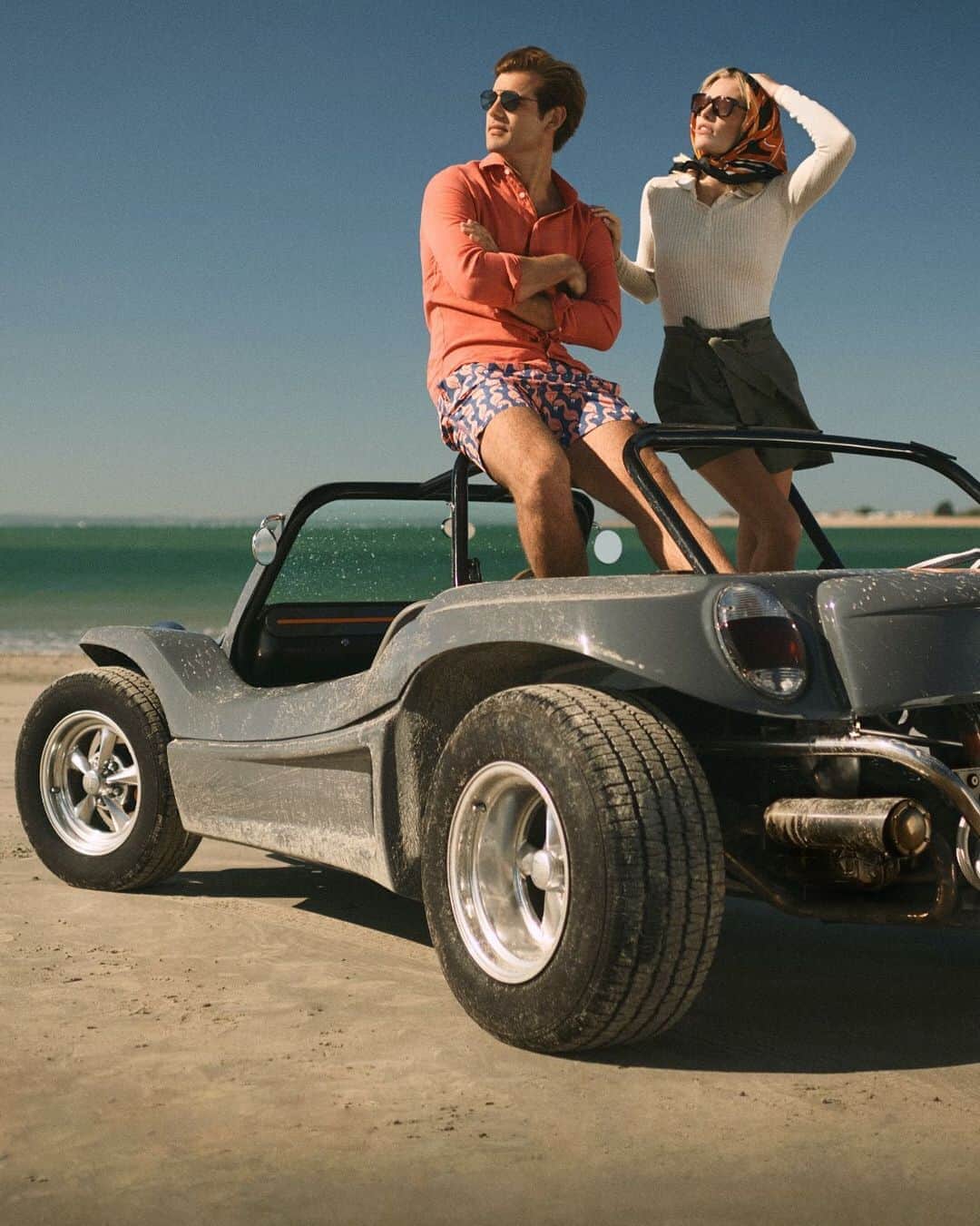 ハケットのインスタグラム：「Dressing to impress just got a whole new meaning. Whatever your plans are this summer, be sure to invest in the everyday essentials. Explore shorts, swim shorts, shirts and more by clicking the link in bio. #STAYHackett」
