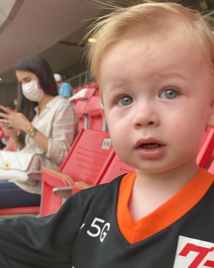 リアノン・ランゲラック（ミッチェル・ランゲラックの妻）のインスタグラム：「Never seen anything like it 🥰🥰🥰🥰 so in love with daddy ❤️ @mitchlangerak @nagoyagrampus」