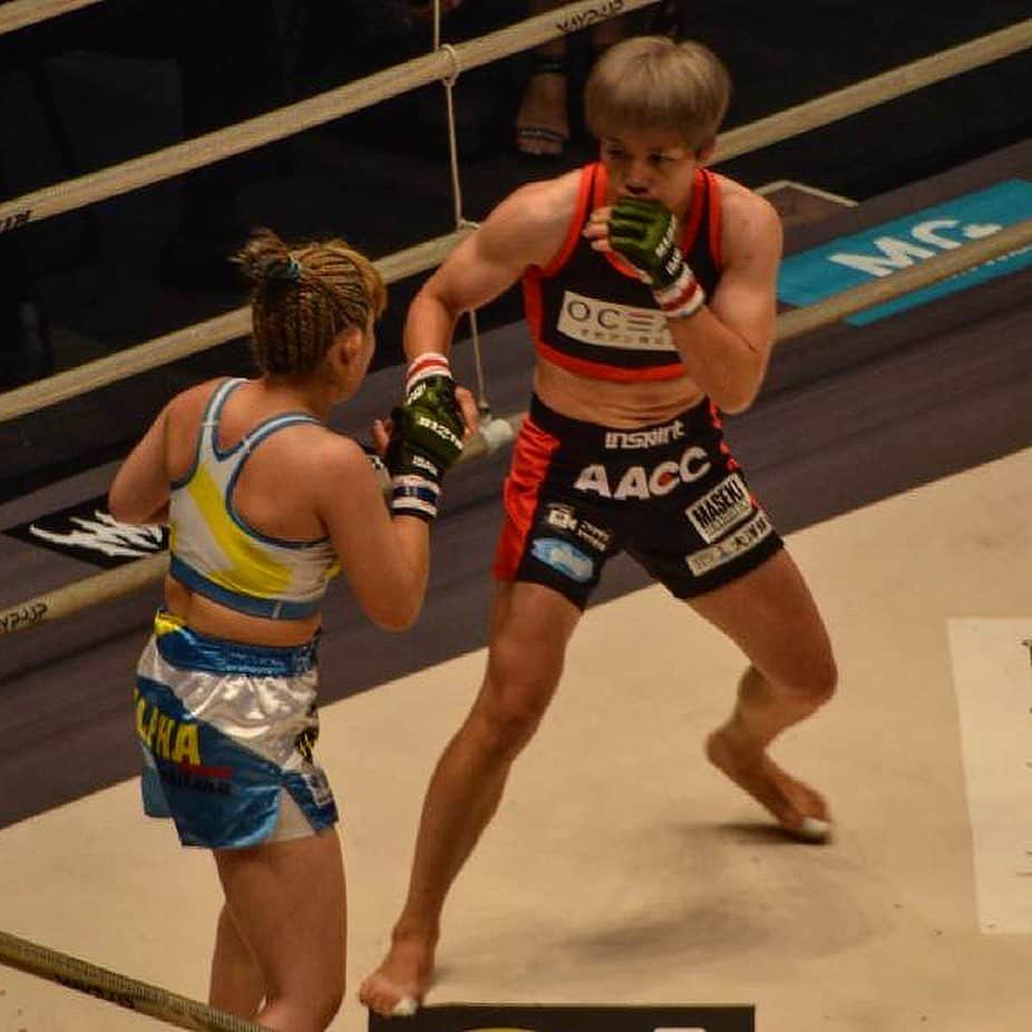 のインスタグラム：「RIZIN 22 AACC女子部 浜崎朱加 2R アームロック1本勝ち‼️ 皆さん応援ありがとうございました🙏🏻  AACC female fighter Ayaka Hamasaki won by armlock. Thank you for support us! She will be the champion again! #rizin #rizin22 #aacc #aaccmma #aacc女子部 #ayakahamasaki」