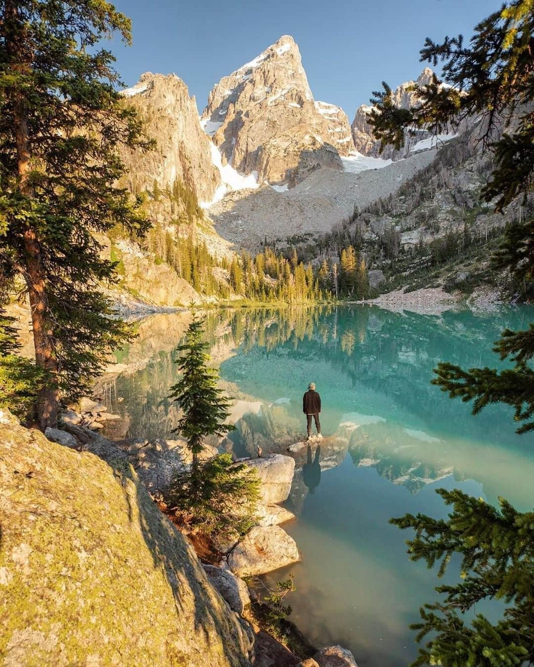 Travel + Leisureさんのインスタグラム写真 - (Travel + LeisureInstagram)「From the snowy peaks of Grand Teton to the sandy dunes of Death Valley, the U.S. national parks have plenty to offer. If you're planning an escape to the great outdoors, get our list of mistakes to avoid when visiting a national park at the link in bio. #tlpicks courtesy of @nathanleeallen」8月10日 7時08分 - travelandleisure