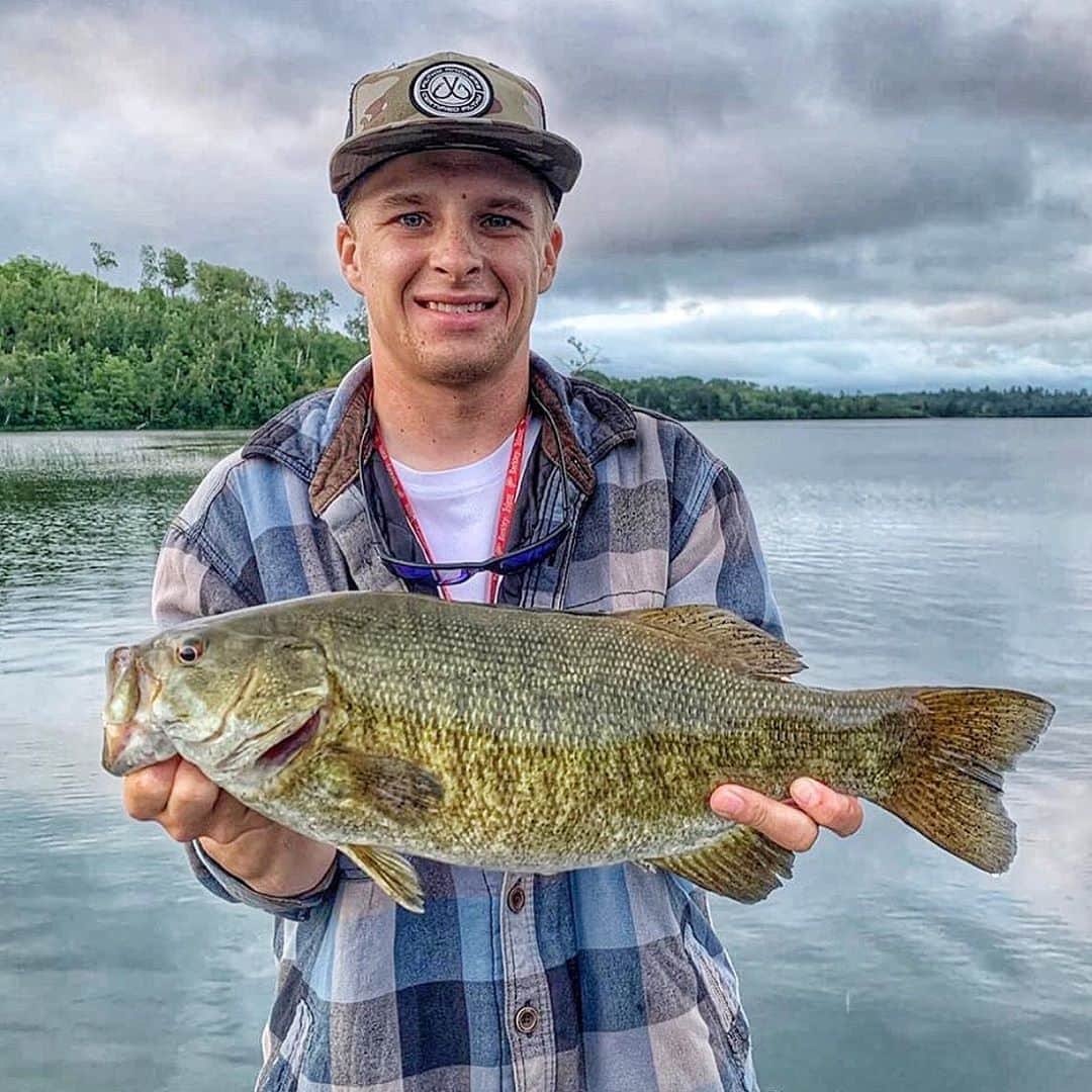 Filthy Anglers™さんのインスタグラム写真 - (Filthy Anglers™Instagram)「Pretty soon Sunday will be for football (fingers crossed) so why not post a football smallmouth! Our buddy @unreal.outdoors from Minnesota landed this beast on 1st and 10, didn’t waste any time went right for the end zone. Beautiful looking smallmouth my man. Congrats on the catch you are Certifies Filthy www.filthyanglers.com #fishing #getfilthy #football #smallmouth #angler #bassfishing #nature #outdoors #bigbass #smallmouth #nature #outdoors #bassfishing #angler #kayak #bass #bassnation #smallie #smallmouthbass #smallmouthbassfishing #mlf #bassmaster」8月10日 7時14分 - filthyanglers