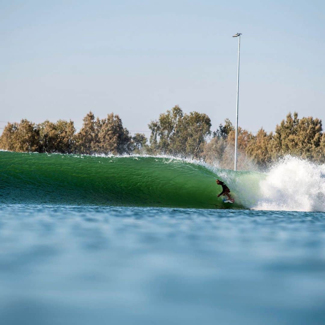 カリッサ・ムーアのインスタグラム：「It was great to get the competitive juices flowing again 🙏🏼 @wsl pic: @badboyryry_」