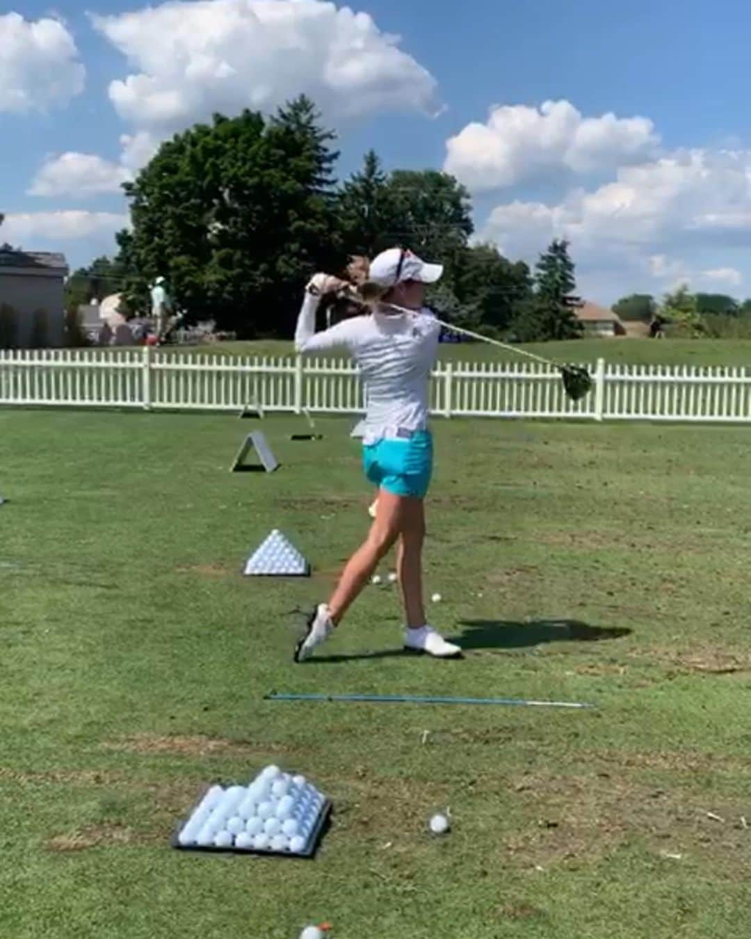 アレハンドラ・ジャネサさんのインスタグラム写真 - (アレハンドラ・ジャネサInstagram)「Thank you @marathonlpga for a great week! always enjoy playing this event. And thank you to my sponsors for all their support! Can’t wait to keep chasing the little white ball around and always keep improving 🙌💙 ••• Feliz de tener esta oportunidad! Ahora a seguirle y a seguir mejorando siempre 💪 #vamos #sisepuede #motivated」8月10日 7時23分 - alellaneza