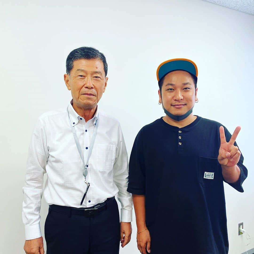 MOCAさんのインスタグラム写真 - (MOCAInstagram)「. . 横浜高校の前監督、 渡辺元智さんにお会いできました⚾️ . . 甲子園通算51勝、 5度の甲子園優勝。 . . パワーいただきました🙏 . . #僕らの夏 #僕らの証 #ぼくなつ #甲子園 #ベリーグッドマン #Dreamer . .」8月10日 8時27分 - moca_berrygoodman