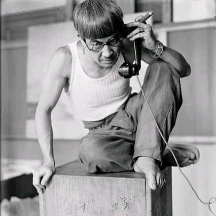 大森美希さんのインスタグラム写真 - (大森美希Instagram)「Foujita au téléphone, Paris 1928, photo by André Kertész   藤田嗣治、1928年、撮影 アンドレ・ケルテス  #今日の一枚 #藤田嗣治 #ポートレート #モノクローム #画家 #エコールドパリ #モンパルナス #パリ #アート #芸術 #パリの日本人 #パリ生活 #今日の写真 #写真 #アンドレケルテス #tsuguharufoujita #leonardfoujita #andrekertesz #andrékertész #portrait #monochrome #photography #peintre #ecoledeparis #artist #montparnasse #paris #20s #painter #parislife」8月10日 0時00分 - mikiomori_