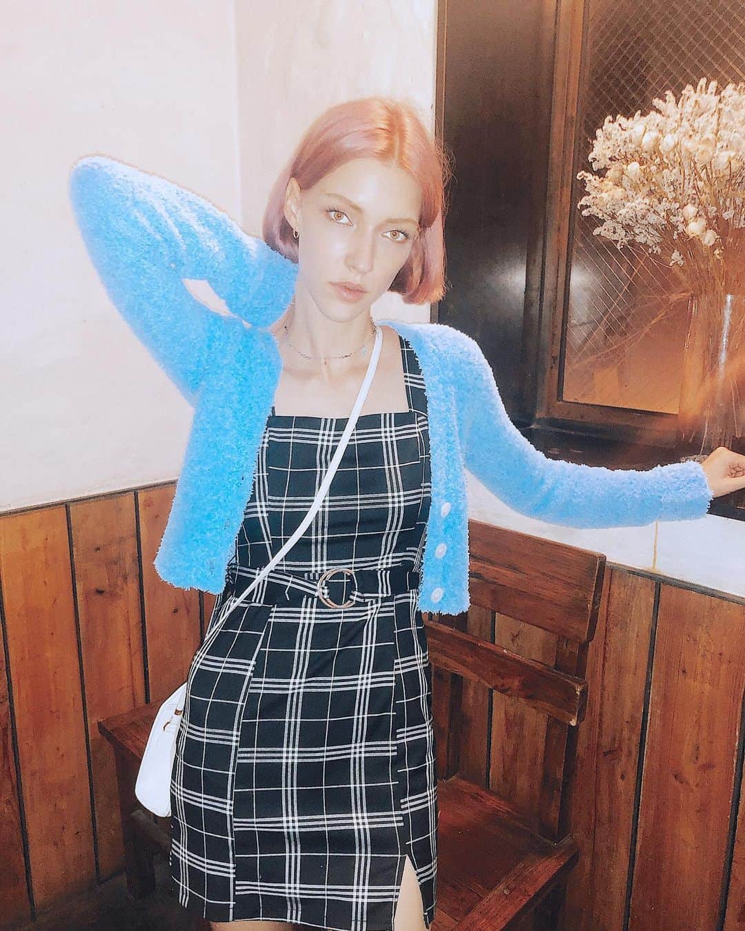 ステファニー・ミチョヴァのインスタグラム：「How was everybody’s weekend? I worked on a super special project that’s coming out soon ❤️🐶 주말 잘 보내셨어요? 저는 이번 주말에 정말 뜻깊은 프로젝트를 끝냈어요! 곧 알려드릴게요 ❤️🐾」