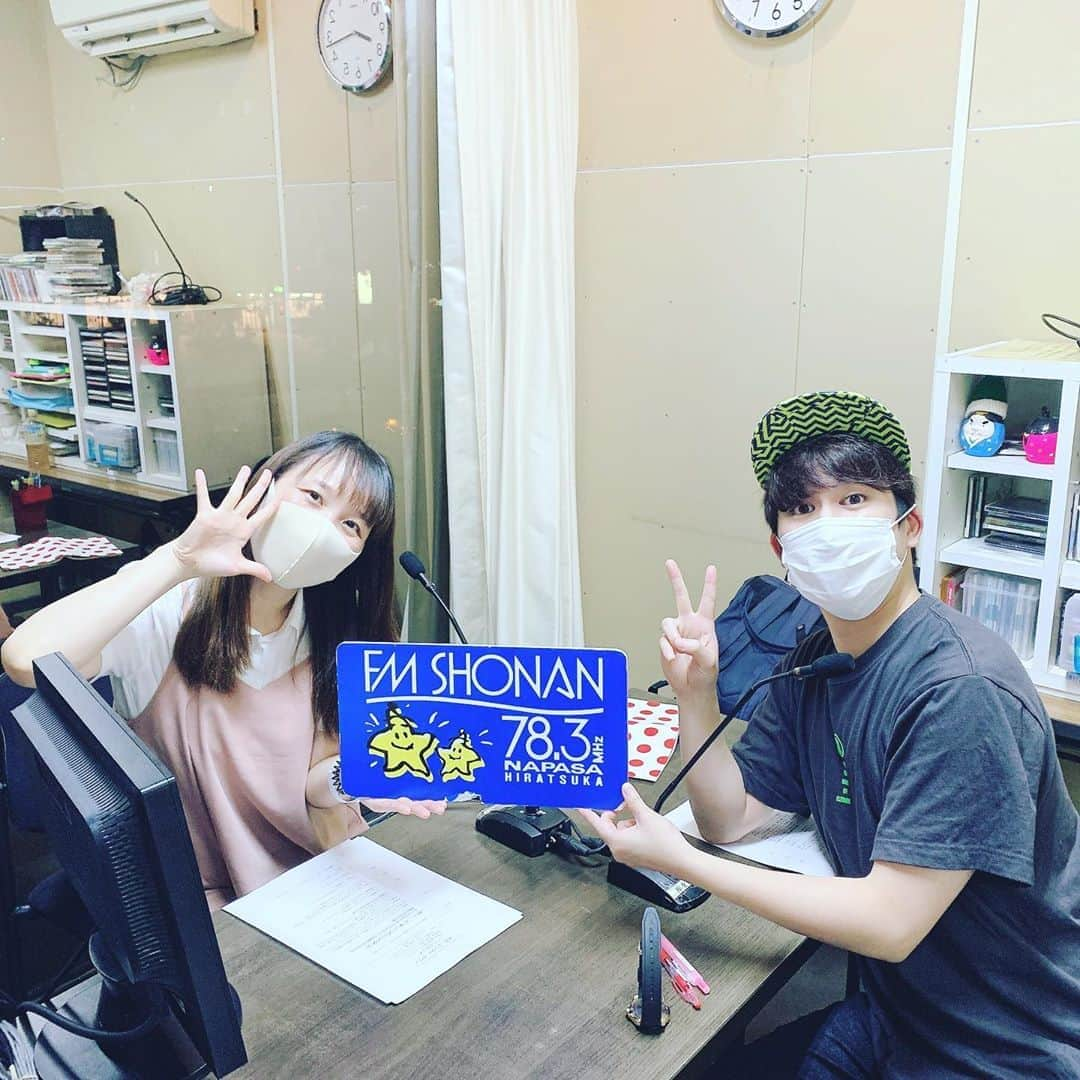 浜名ランチさんのインスタグラム写真 - (浜名ランチInstagram)「ハルカラジオありがとうございました！！ 久しぶりにいっぱい喋ったなー！！ まーくん助けてくれてありがとー！！ 次回は9/13です✨ お楽しみに✨ #ハルカラジオ #湘南エンタメ #ハルカラ #浜名ランチ #ジャガモンド斉藤」8月10日 0時29分 - hamanaranch