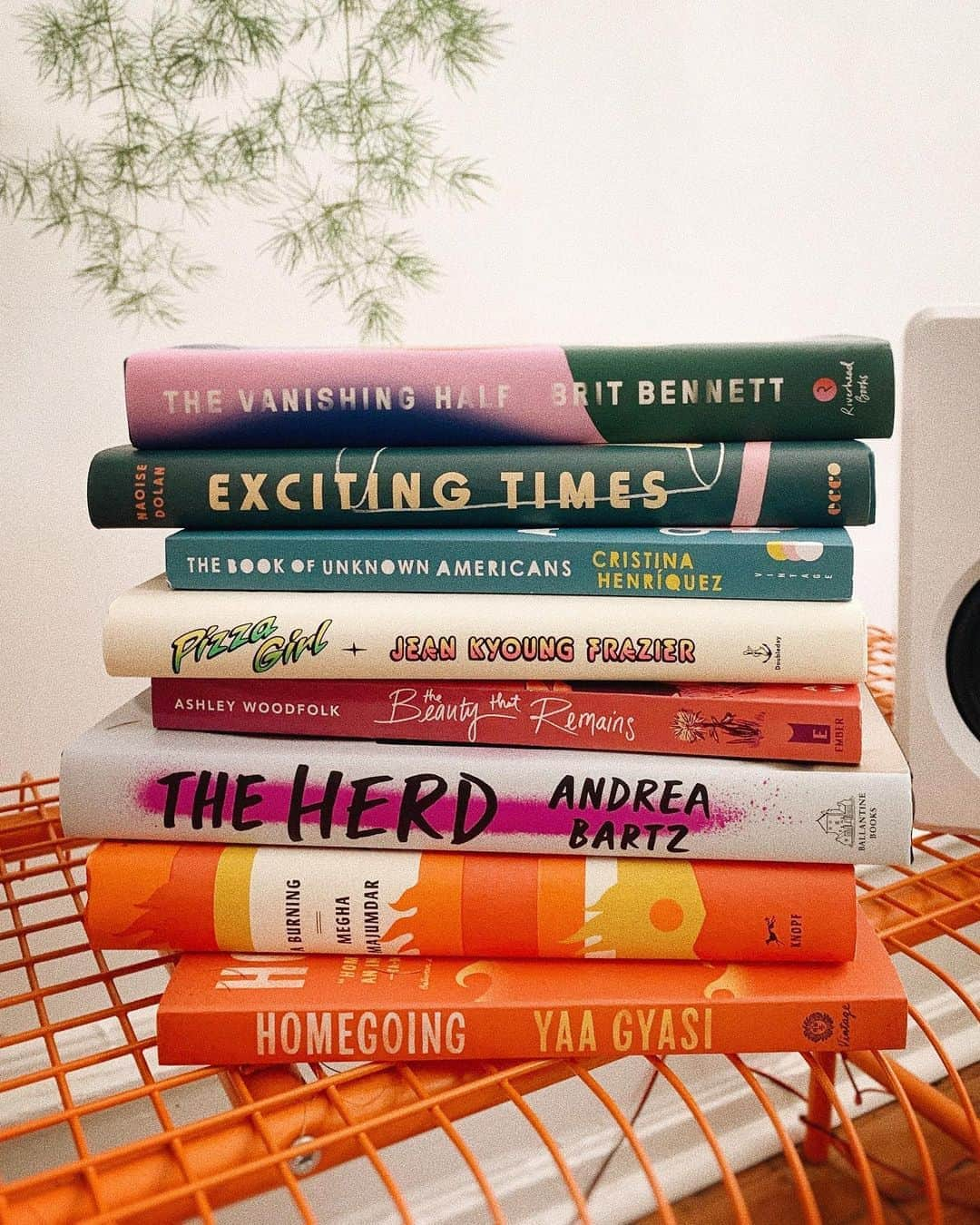 Urban Outfittersさんのインスタグラム写真 - (Urban OutfittersInstagram)「It’s #NationalBookLoversDay and we’re celebrating by giving away every title here to one winner! Want in? Comment with the last book you read, follow @UrbanOutfitters, and we’ll select a winner by Tuesday, August 11. #UOBookClub」8月10日 0時48分 - urbanoutfitters