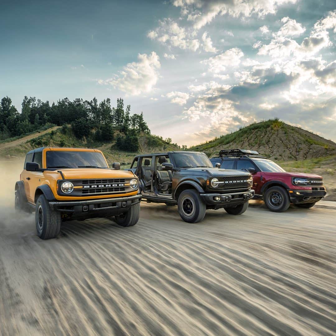 Fordさんのインスタグラム写真 - (FordInstagram)「Redefining squad goals. @fordbronco . #Ford #FordBronco #SUV . Preproduction models shown.Bronco Sport available late 2020. Bronco available beginning spring 2021.」8月10日 0時59分 - ford
