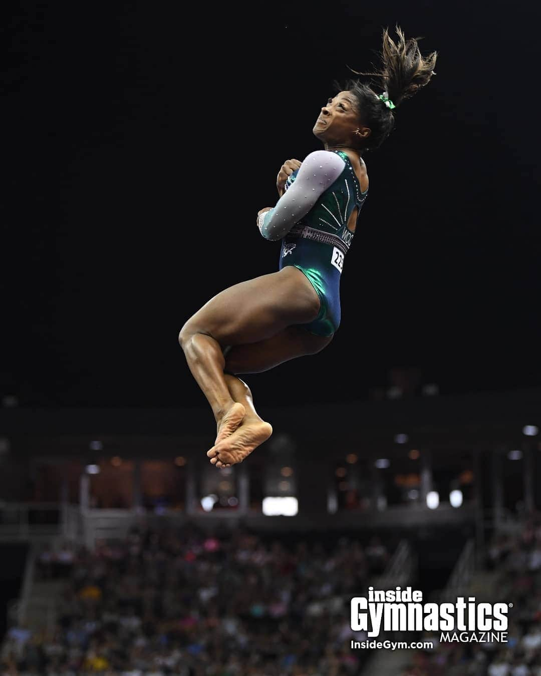 Inside Gymnasticsさんのインスタグラム写真 - (Inside GymnasticsInstagram)「Remember this!?!? #tripledouble #throwback #simone #goat  Photo by Lloyd Smith @lgs6632」8月10日 1時06分 - insidegym