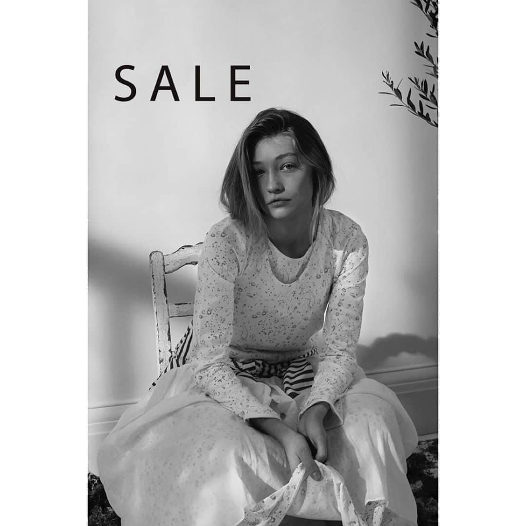 のインスタグラム：「The summer sale is now online @christina_strutt @cabbagesandroses_shop #sale #salesalesale #summersale #whilestockslast #sale2020 #shoplocal #bargainshopper #bargainhunter #bargain #hurry #cabbagesandroses #cabbagesandrosesfashion #cabbagesandrosessale」