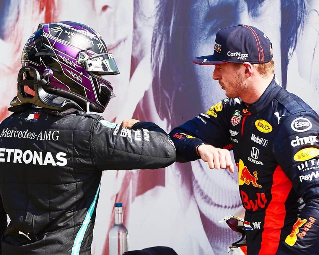 MERCEDES AMG PETRONASさんのインスタグラム写真 - (MERCEDES AMG PETRONASInstagram)「Elbows really are the new handshakes 😅 Well done today @redbullracing 🤜🤛 We’ll see you next week.」8月10日 1時27分 - mercedesamgf1