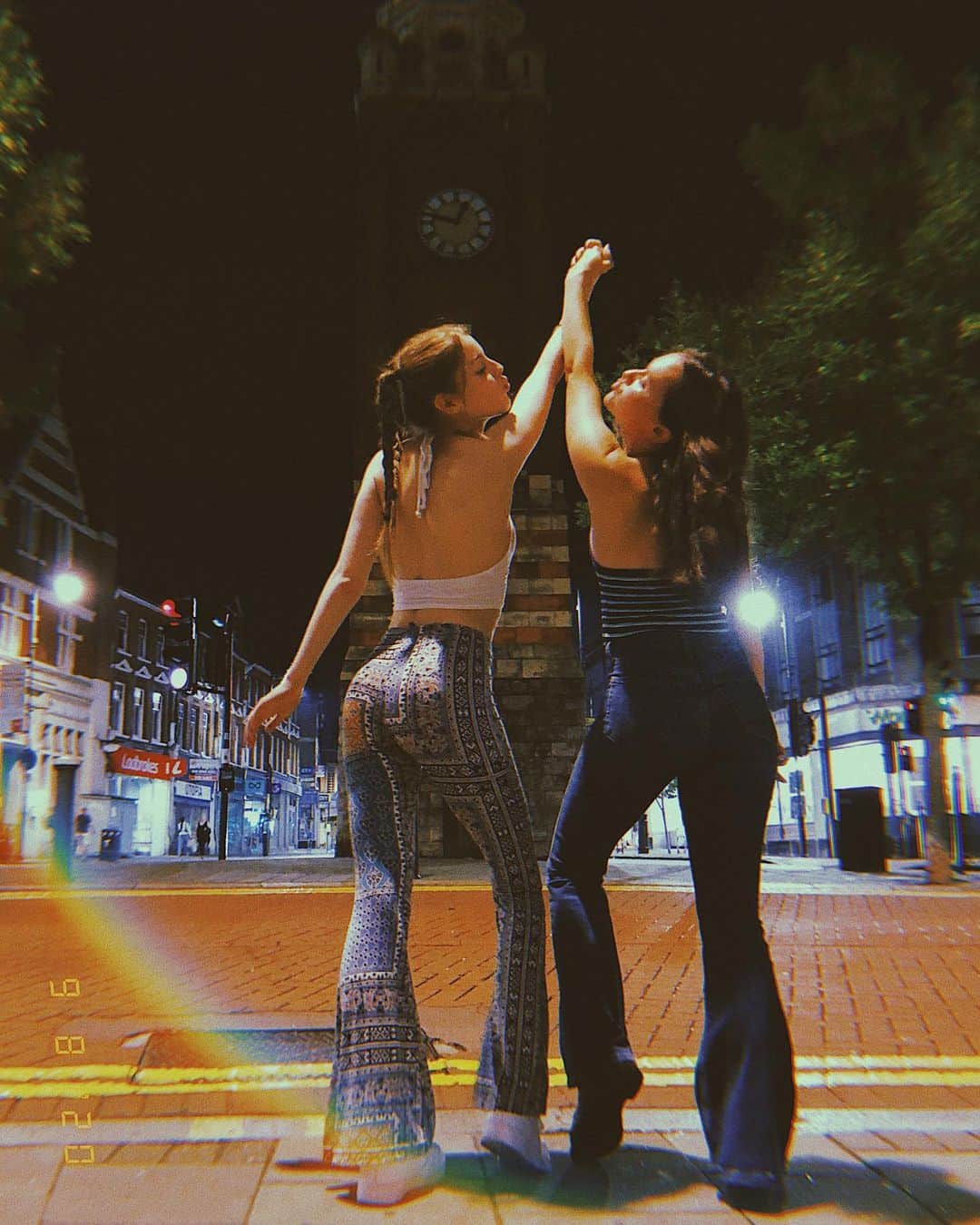 Amelia Gethingのインスタグラム：「Groovy baby✌🏻」