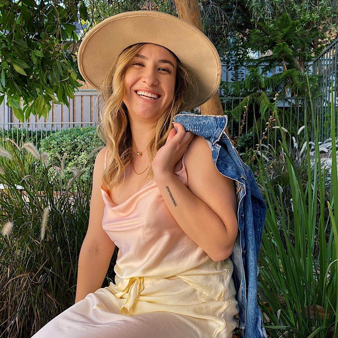 ヤング・ファビュラス&ブロークのインスタグラム：「YFB Sets: Easy like Sunday Morning 🧡💛🧡 #yfbabe @edithlovee in Emmet Tank & Sylvie Skirt.  . . . . #yfbabe #youngfabulousandbroke #yfbclothing #yfb」