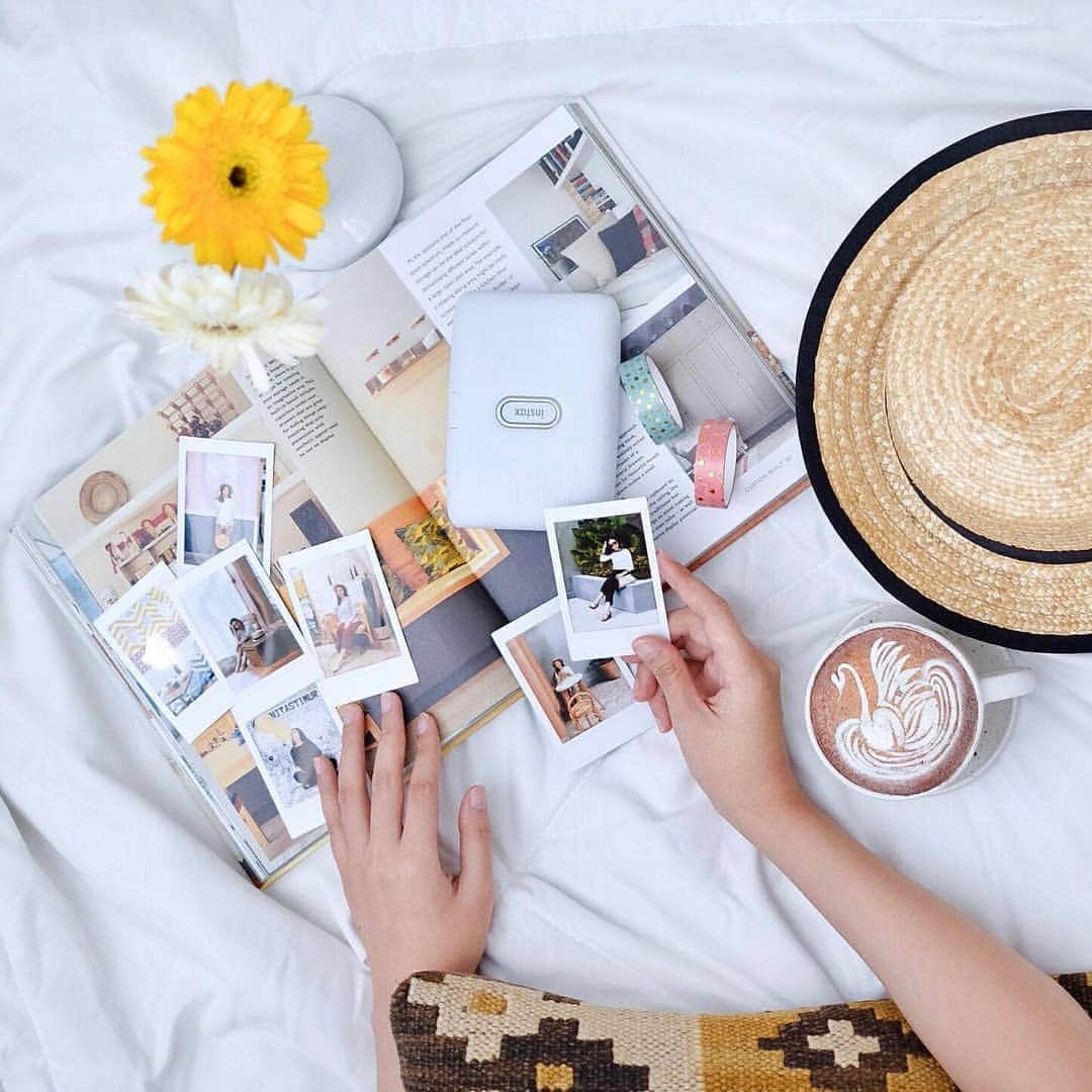 Fujifilm Instax North Americaさんのインスタグラム写真 - (Fujifilm Instax North AmericaInstagram)「🅃🄸🄿: look back on moments from the past to inspire your DIY projects in the present! ⁠ ⁠ 🖼️ Source: @thesataurisia」8月10日 2時34分 - fujifilm_instax_northamerica