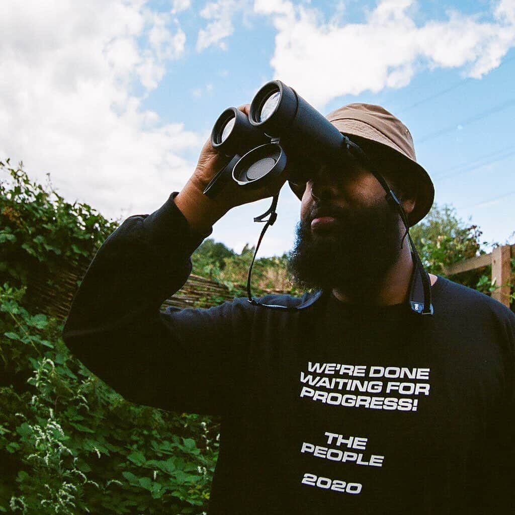 HYPEBEASTさんのインスタグラム写真 - (HYPEBEASTInstagram)「#hbouthere: @flocktogether.world is a new London collective that hopes to bring people of color into the world of birdwatching. Hit the link in bio to learn more about how the group has allowed a cross-section of creative people to form their own networks.⁠⠀ Photo: Zaineb Abelque」8月10日 3時02分 - hypebeast