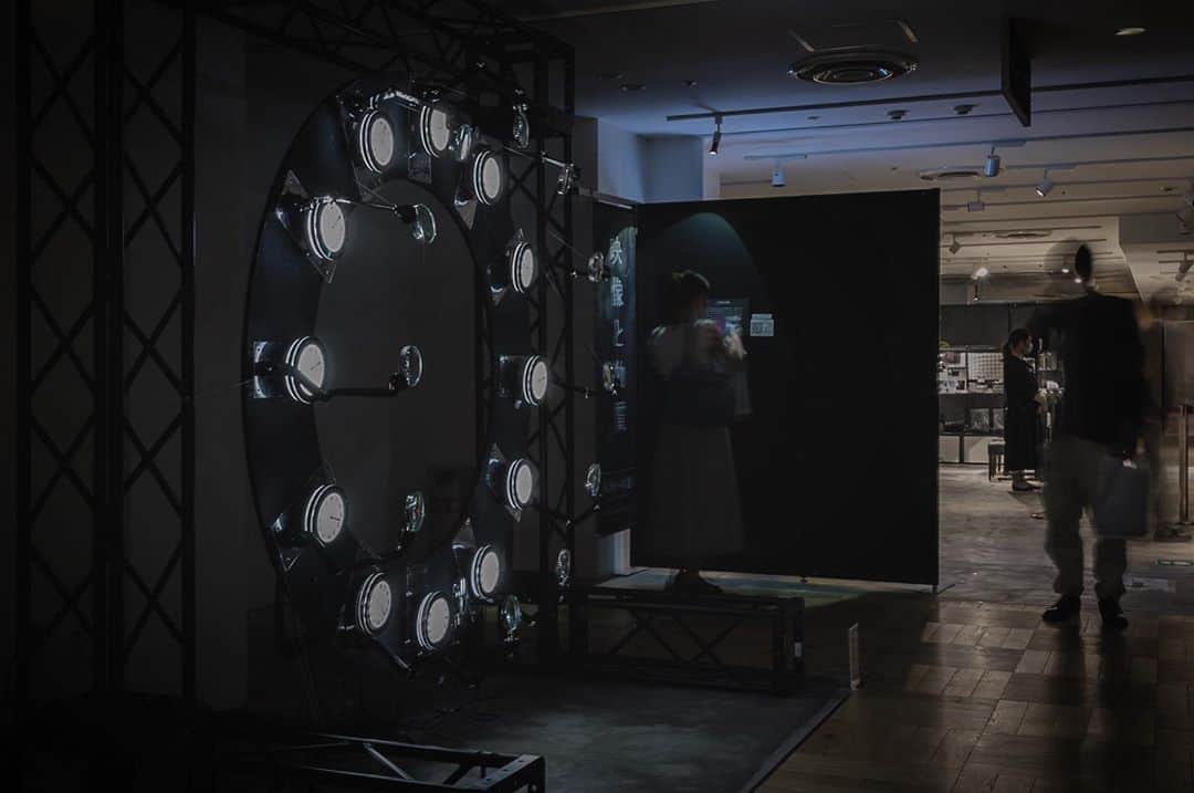 落合陽一のインスタグラム：「#reminiscence_of_the_unknown #未知への追憶　#落合陽一個展 #落合陽一 #yoichiochiai #shibuya #nofilter」