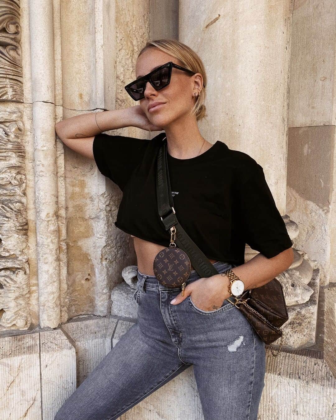 Kapten & Sonさんのインスタグラム写真 - (Kapten & SonInstagram)「'Summervibes.' 🖤 @christinabiluca wearing one of our newest sunglasses: our fashionable Calais All Black. 🌼 #bekapten #kaptenandson #sunglasses⁠ .⁠ .⁠ .⁠ #fashion #style #styleinspiration #fashionlover #ootd #outfit #summer #munich #explore」8月10日 3時30分 - kaptenandson