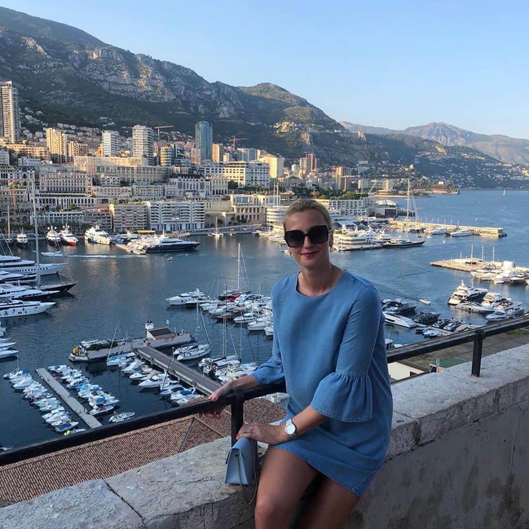 WTA（女子テニス協会）さんのインスタグラム写真 - (WTA（女子テニス協会）Instagram)「🕶💙💙 #Repost @petra.kvitova ・・・ Blending in with the scenery 💙」8月10日 3時54分 - wta
