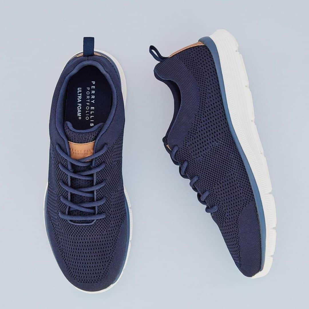 ペリーエリスのインスタグラム：「The Tread Sneaker - for the man on the go. #lifereadysince1976」