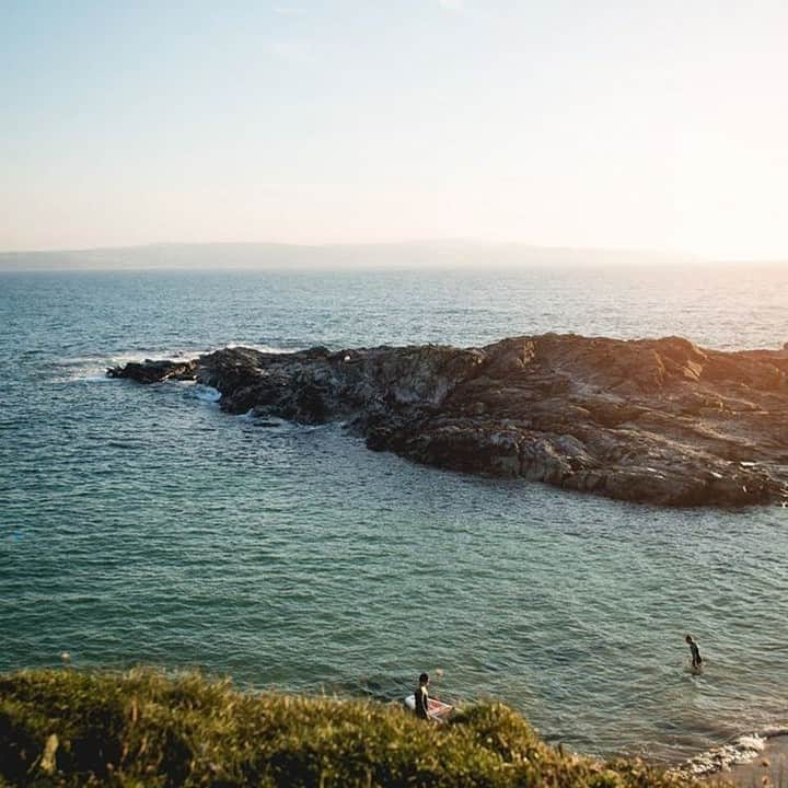 フローリスさんのインスタグラム写真 - (フローリスInstagram)「The perfect place to end such a spectacular couple of days here in the UK. Where has the sun taken you this weekend? Photo: @annac42 #FlorisLondon #Cornwall #VisitCornwall #Sunset #PerfectWeekend #PrettyLittleEngland #HiddenGems」8月10日 4時55分 - florislondon