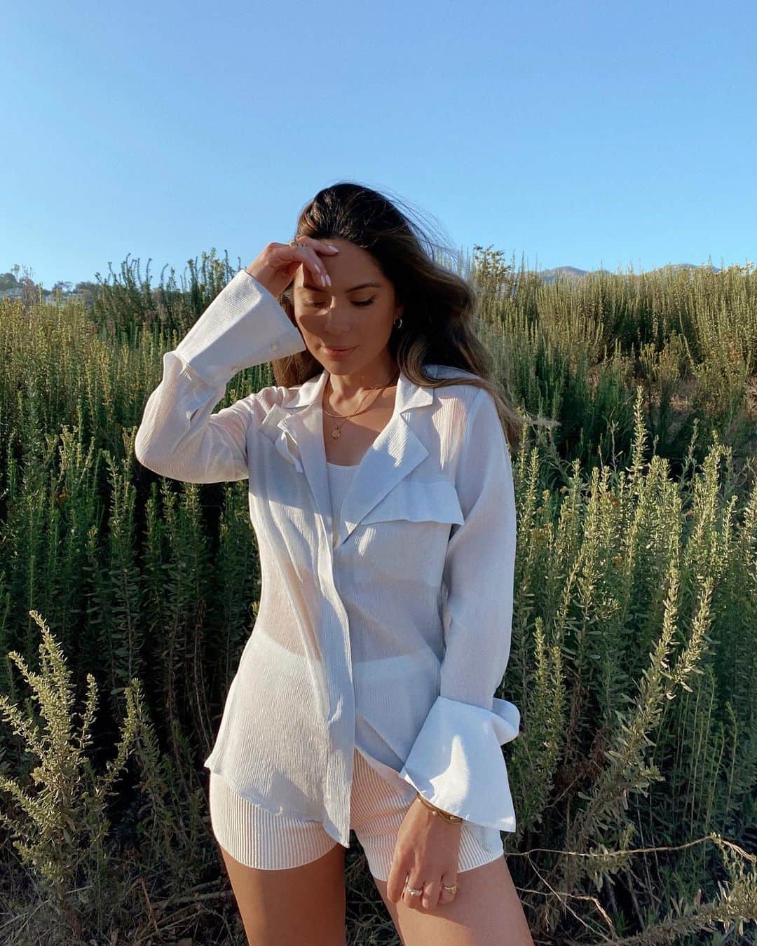Marianna Hewittのインスタグラム：「“start the habit of asking yourself: does this support the life I’m trying to create?”」