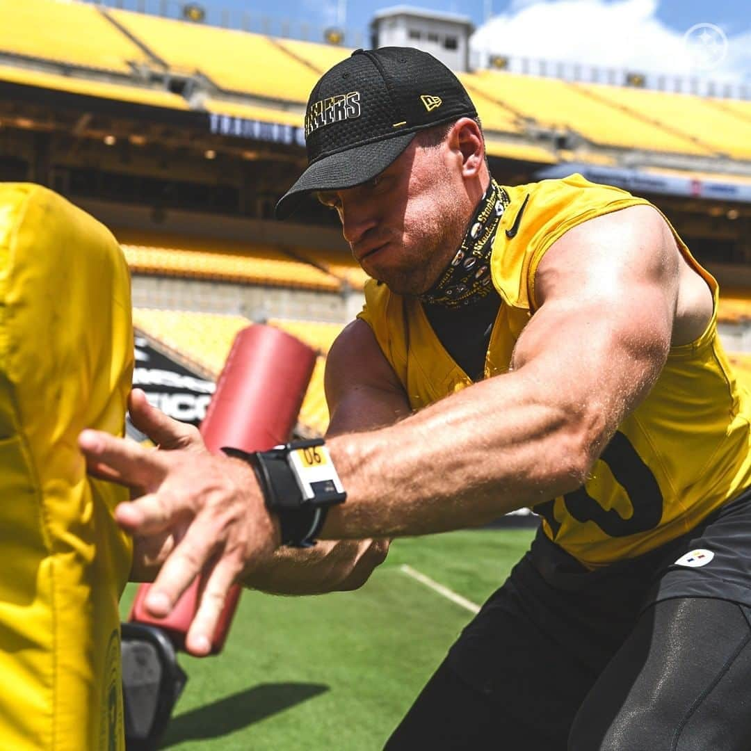 ピッツバーグ・スティーラーズさんのインスタグラム写真 - (ピッツバーグ・スティーラーズInstagram)「Solid week of work 💪 #SteelersCamp」8月10日 5時05分 - steelers