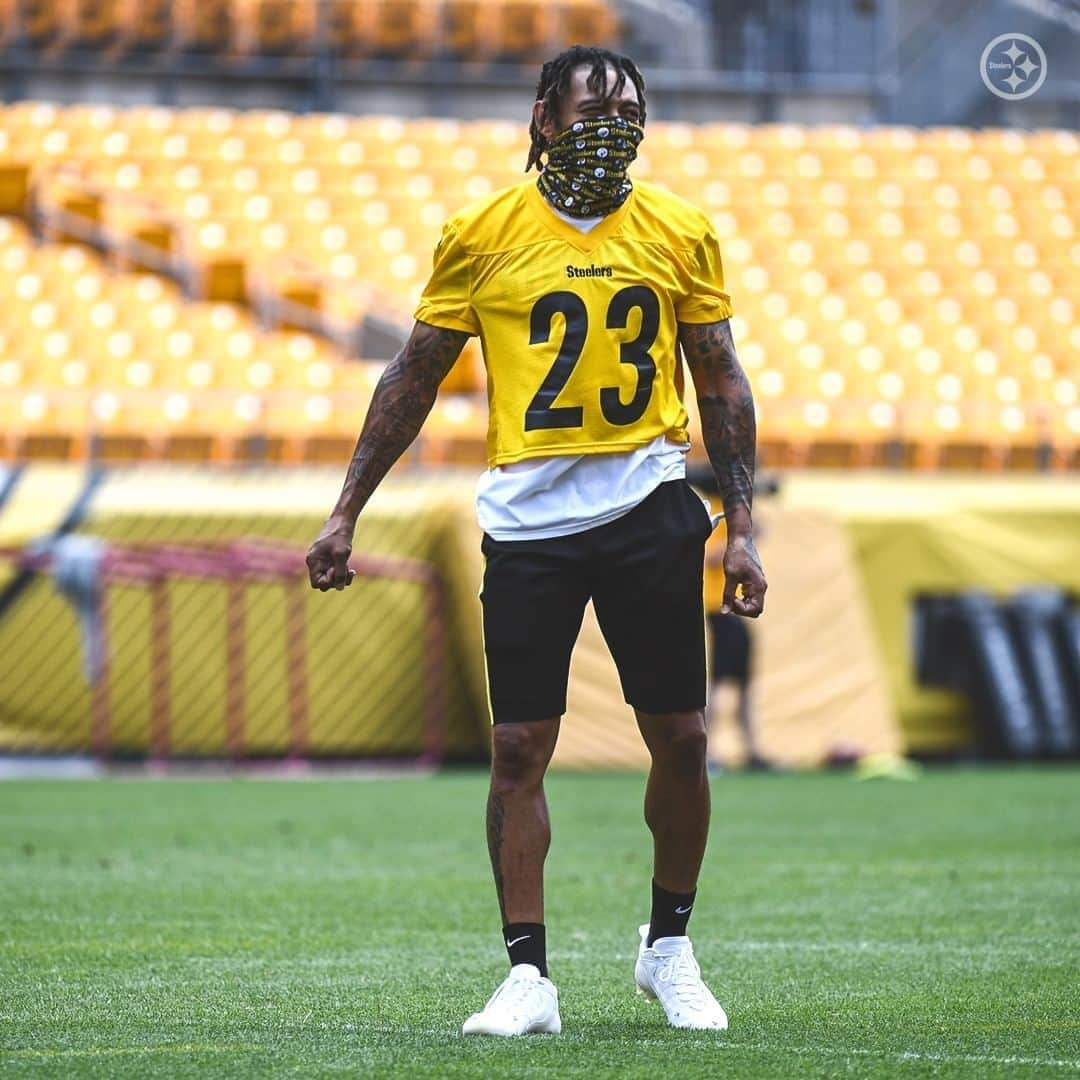 ピッツバーグ・スティーラーズさんのインスタグラム写真 - (ピッツバーグ・スティーラーズInstagram)「Solid week of work 💪 #SteelersCamp」8月10日 5時05分 - steelers