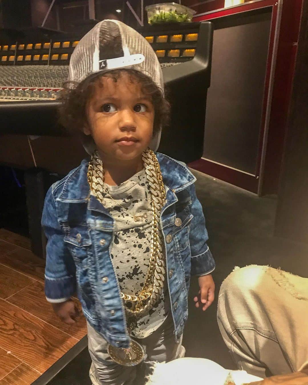 キッド・インクのインスタグラム：「mood : dey don’t know I been cookin ... new vibes otw!」