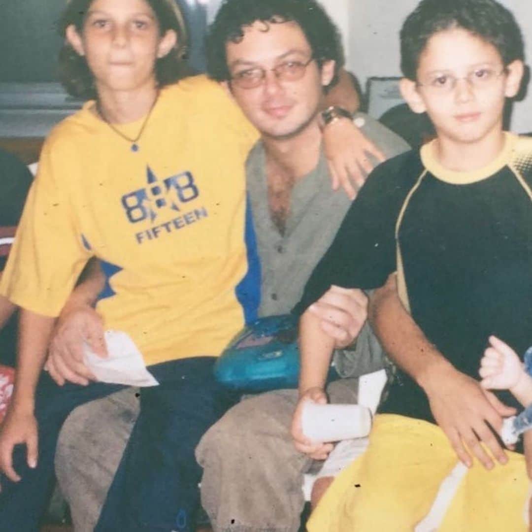 Chay Suedeのインスタグラム：「Um dia feliz e abençoado pra esses três papais.  Amo vocês!」
