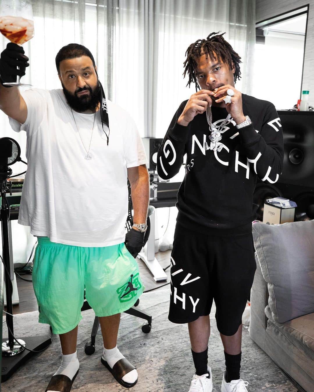 DJキャレドさんのインスタグラム写真 - (DJキャレドInstagram)「Cheers to the weekend 🍹  Did I mention I’m working on my  12th studio album KHALED KHALED wasn’t sure if I told you . ANOTHER 😳NE @djkhaled @lilbaby_1 cooking 😳🤯 @wethebestmusic」8月10日 6時19分 - djkhaled