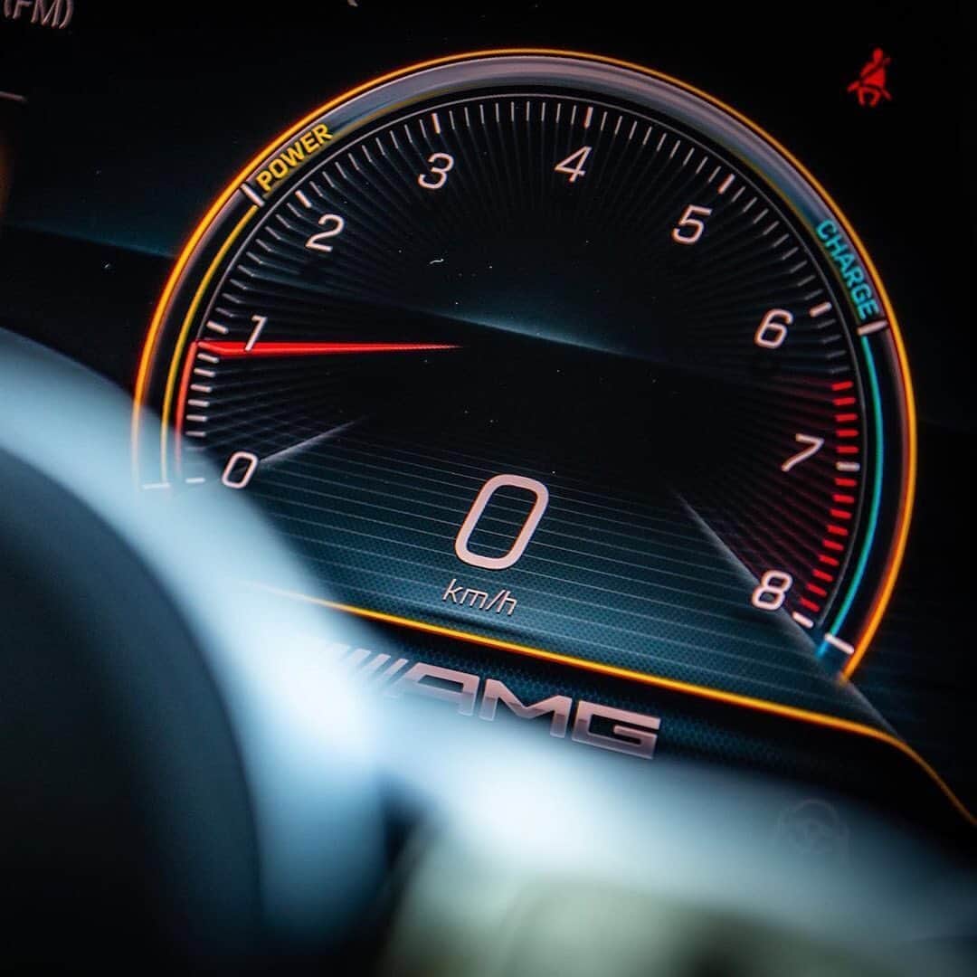 メルセデス・ベンツさんのインスタグラム写真 - (メルセデス・ベンツInstagram)「[Kraftstoffverbrauch kombiniert: 9,6 l/100 km  CO₂-Emissionen kombiniert: 220 g/km  amg4.me/efficiency-statement  Mercedes-AMG GLE 53 4MATIC+ SUV]    Getting caught up in the details has never been better. #MercedesAMG #AMG #DrivingPerformance    📷 @tinojacobs.be via @mercedesamg  #MercedesAMG #Mercedes #AMG #DrivingPerformance #gle53」8月10日 6時20分 - mercedesbenz