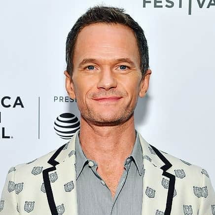 ニール・パトリック・ハリスのインスタグラム：「🙂💙 #neilpatrickharris #nph #tagsforlikes #lovehim #handsome #myedit #awesome #legendary @nph 😘」