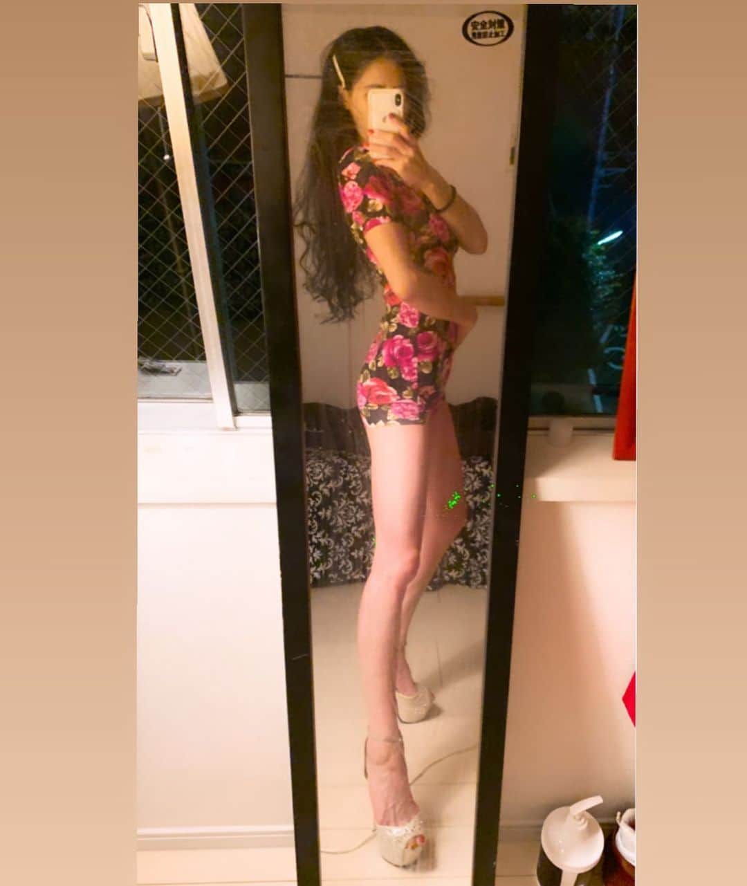ささきえりさんのインスタグラム写真 - (ささきえりInstagram)「自分に与えられたモノ、与えられた環境、与えられた体質、身体、自分にあるモノに目を向けて、不足感からの解放を😘😁🌈✨✨✨✨❤️ #そのままで良い #そのままで愛される #空の世界はいたって平和  #自分を愛する #繋がる #ご機嫌さん  #自分磨き  #マインド #スピリチュアル」8月10日 6時26分 - chaneri_ballet_style